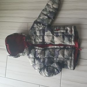 LL bean puff coat camouflage removable hood and zipper pockets
